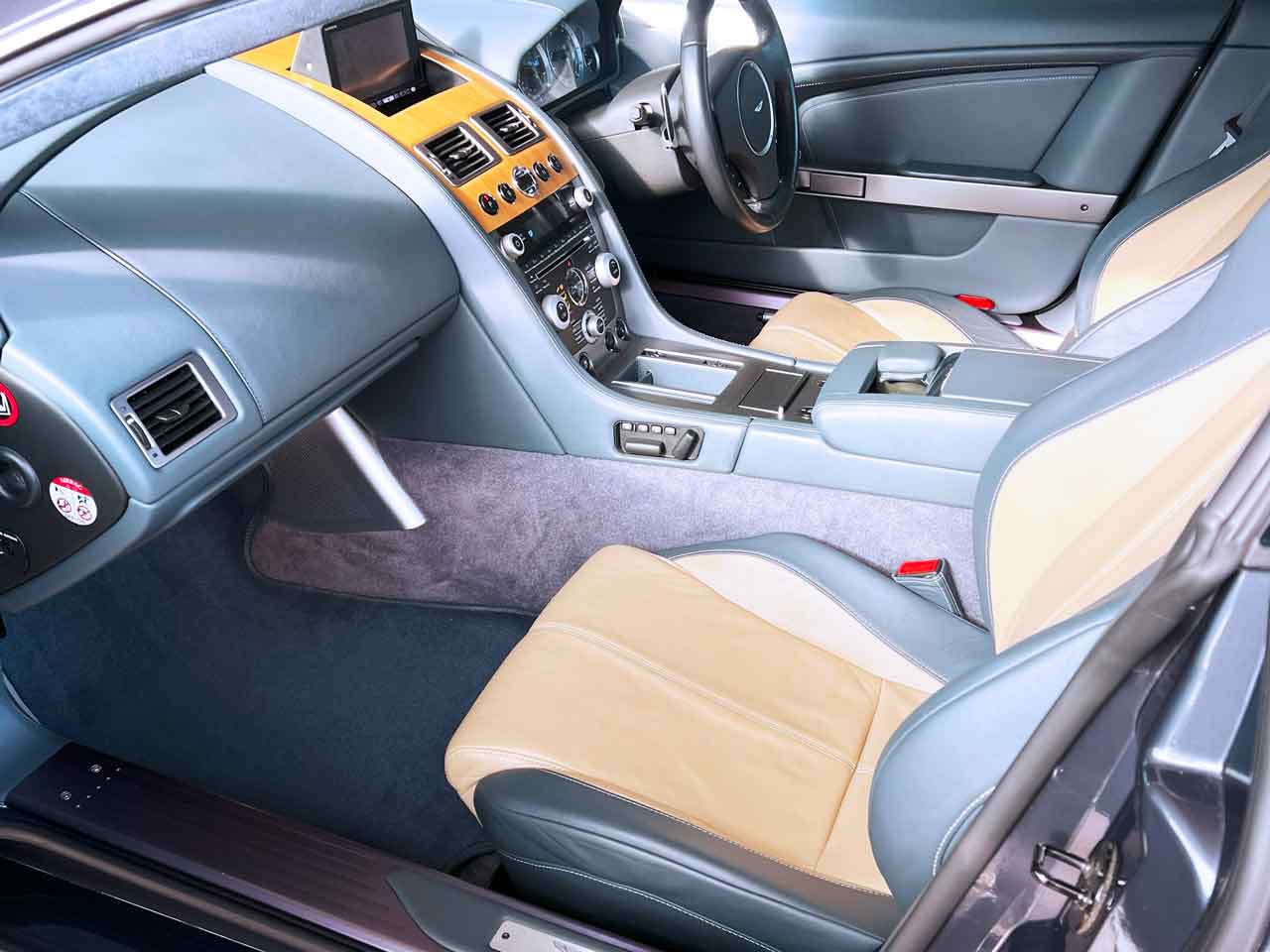 お預かり車両内装